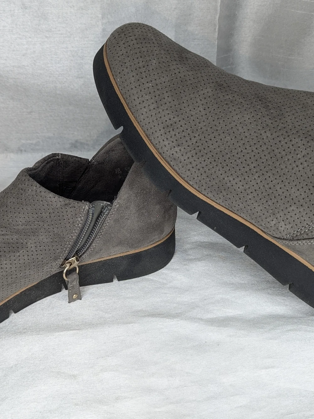 Dr. Scholl's Womans Gray Suede Slip-On Casual Shoes Side Zip US 7 Casual